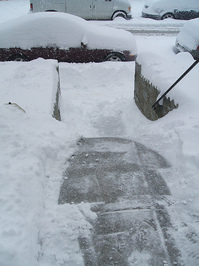 snowshoveling-flickr-[salsus].jpg
